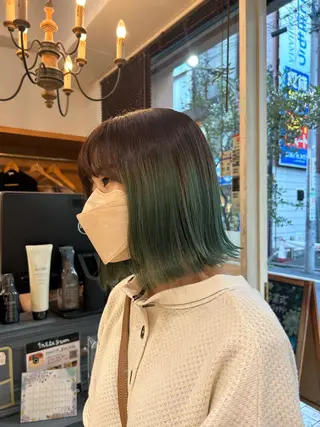 カラー moeka 表参道のヘアスタイル