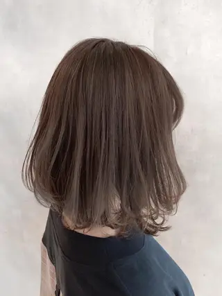ミディアム ANDO HIKARIのヘアスタイル
