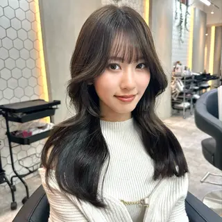 セミロング カラー 艶髪レイヤー顔周り グレージュ添田晃基のヘアスタイル