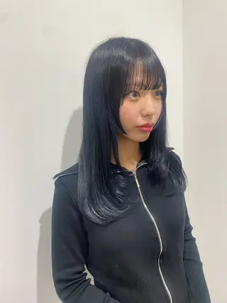 ロング イシザワ ユミのヘアスタイル