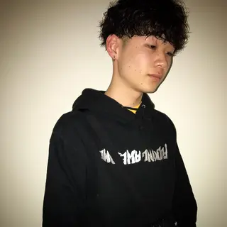 ショート カラー パーマ メンズ 平内 賢人のヘアスタイル