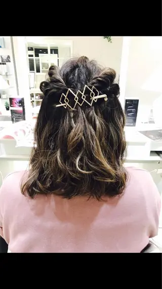 ミディアム ヘアアレンジ Miku❇️ フェイスレイヤーのヘアスタイル