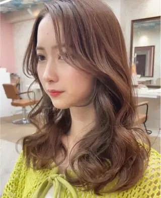 セミロング 髪質改善特化💫 韓国ヘアAyumuのヘアスタイル