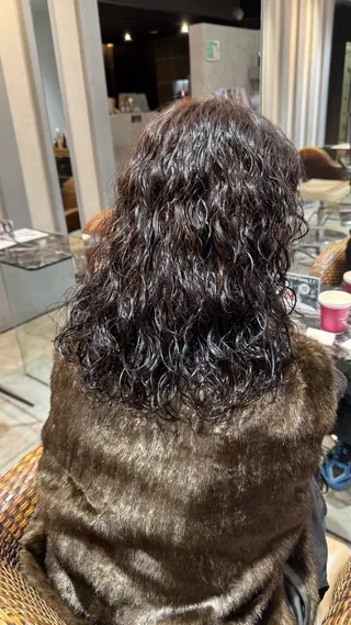 ミディアム パーマ Cura hikari🐣のヘアスタイル