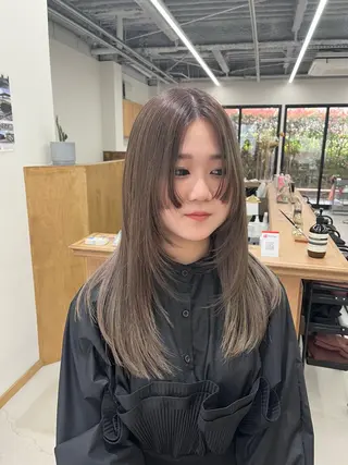 ロング カラー miyu /レイヤー/ブリーチのヘアスタイル