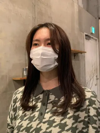 セミロング カラー カネコ ユカリのヘアスタイル