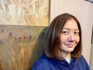 ミディアム ✂︎美容師芸人👑 コモリギャルソンのヘアスタイル