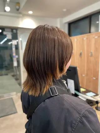 ミディアム カラー 山下 柚奈のヘアスタイル