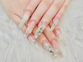 Akiko ネイルサロン所属・AKIKO ネイルサロンのネイルデザイン