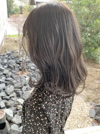 ミディアム カラー TJ天気予報 鈴木優月のヘアスタイル