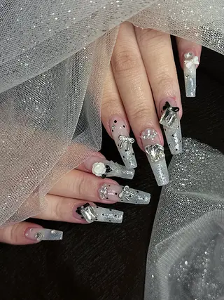 ロング Tsukimi nail所属・シ シのネイルデザイン