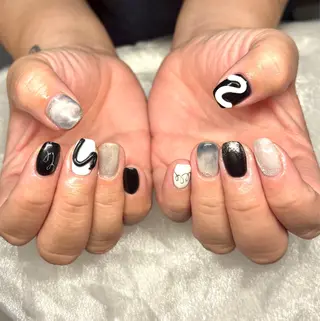 ネイル HEAVEN BEAUTY  & NAIL SALON所属・馬詰 にゅんのネイルデザイン