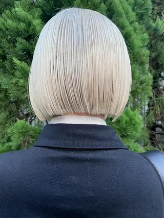 ショート カラー ハイトーン/ブリーチ /ウルフ⛓️MAKIのヘアスタイル