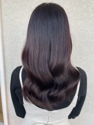 カラー YoLo.所属・村上 ななみのヘアスタイル