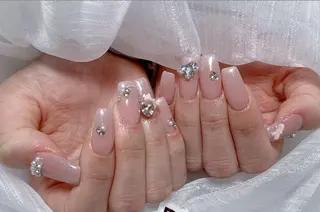 ネイル 長さ出し専門 パーツのネイルデザイン