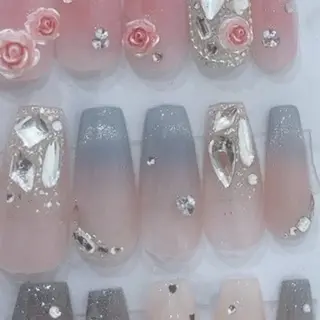 ネイル エルバイノリコ🎀 堅田パラジェル取扱店のネイルデザイン