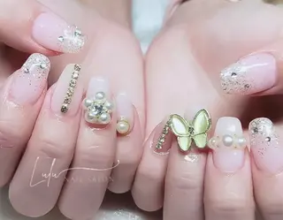 ネイル Lulu nail salon 南堀江店所属・西村 あやかのネイルデザイン