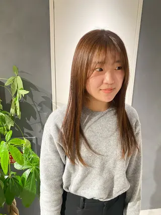 カラー ヒガシ サヨのヘアスタイル