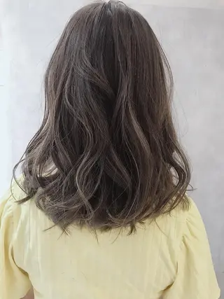 ミディアム カラー MOU namba ムウナンバのヘアスタイル