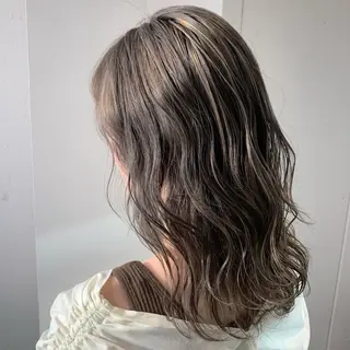 カラー キコ所属・田中 佑季のヘアスタイル