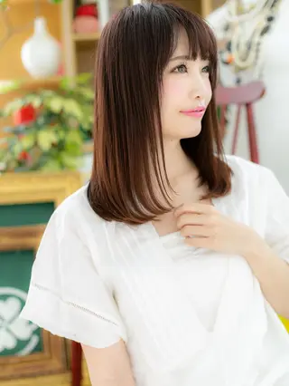 セミロング カラー パーマ 小顔カット得意🌟 岩渕麻由のヘアスタイル