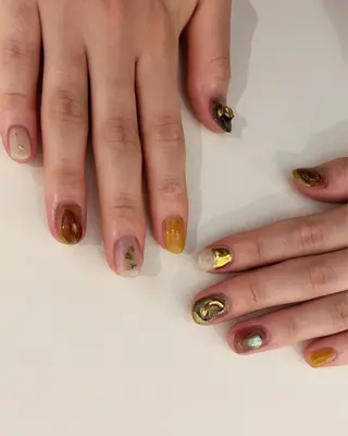 ネイル une／YUKINA 🫧大人nuanceのネイルデザイン