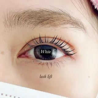 マツエク・マツパ White/マツエク /まつパ/耳つぼのマツエク・マツパデザイン