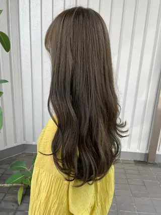 ロング カラー TIECHEL所属・韓国ナチュラル・ ベージュ/落合夏希のヘアスタイル