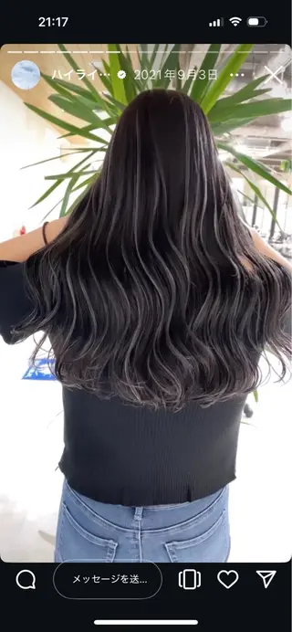 カラー ETOILE所属・上田 美尋(Mihiro)のヘアスタイル