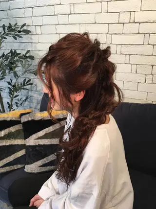 ヘアアレンジ 美容室 3piece 個室マツエクroom所属・高津3ピースドライ ヘッドスパ・ヒゲ脱毛のエステ・リラクイメージ