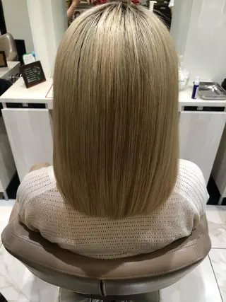 ミディアム 三箇島 陽香のヘアスタイル