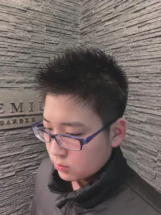 ショート HIRO GINZA新橋店所属・山内 敢史のヘアスタイル