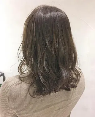 セミロング カラー ヘアアレンジ エグチ アキラのヘアスタイル