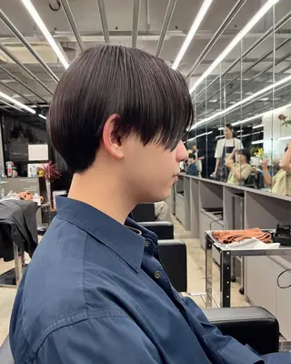 ショート メンズ ダブルカラー/ ケアブリーチ/クニトのヘアスタイル