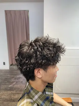 ショート パーマ メンズ 江﨑 翔のヘアスタイル