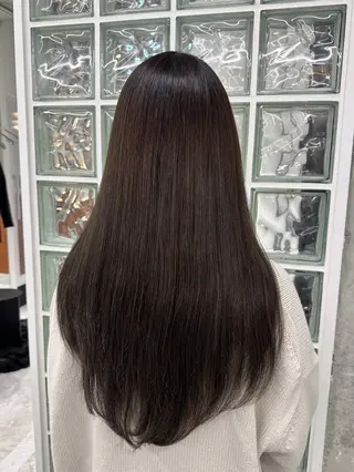 カラー 秋永 鈴のヘアスタイル