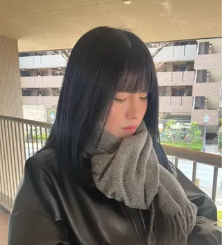 セミロング あやか/ベージュ /透け感カラーのヘアスタイル