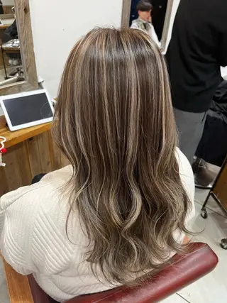 ロング カラー 🦋坂本 未結🦋のヘアスタイル