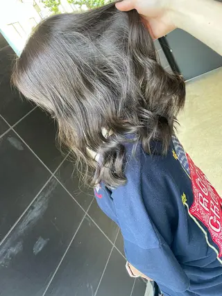 ミディアム カラー ヒカ/外国人風 デザインカラーのヘアスタイル