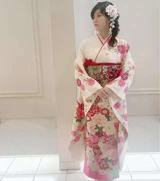 ヘアアレンジ GRANLUSSO 〜グランルッソ駅前店所属・木口 嘉美のヘアスタイル