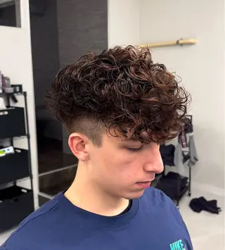 パーマ メンズ ニュアンス/フェザー /ウルフ/伶馬のヘアスタイル