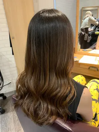 セミロング 中川歩 髪質改善 ツヤカラー【横浜】のヘアスタイル