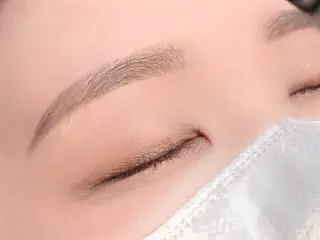 アイブロウ Ridive Ayaの眉毛・アイブロウイメージ