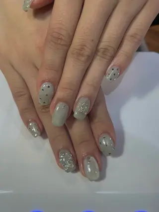 ネイル nagisa ✩︎⡱のネイルデザイン