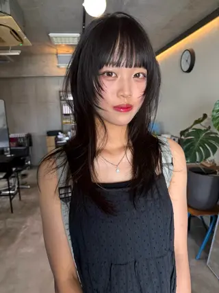 ロング レイヤーカット\ウル フ　chinatsuのヘアスタイル
