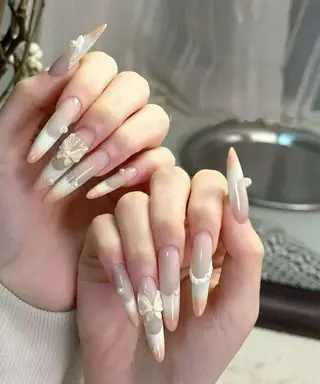 ネイル 相沢 さやかのネイルデザイン