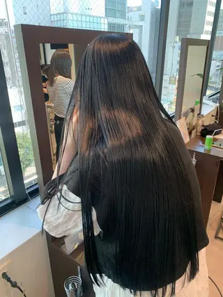 ロング Eleanor 池袋 ミカのヘアスタイル