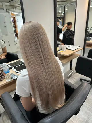 ロング カラー 難波ブリーチカラー 伊藤洋輝のヘアスタイル