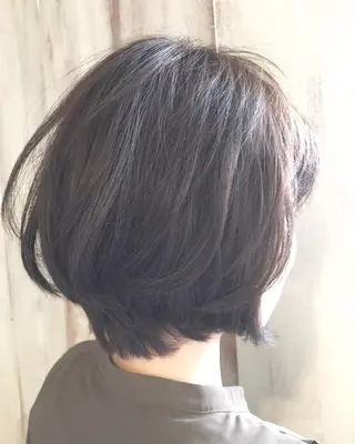 ミディアム カラー AnFye cinq mille所属・AnFye cinq milleのヘアスタイル