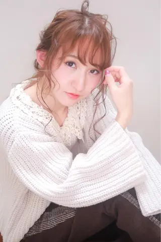 ロング カラー ヘアアレンジ 伊藤 裕貴のヘアスタイル